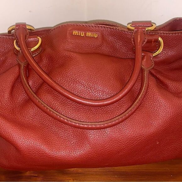 Miu Miu Large Bordeaux Pebbled Tote Bag - Picture 3 of 13